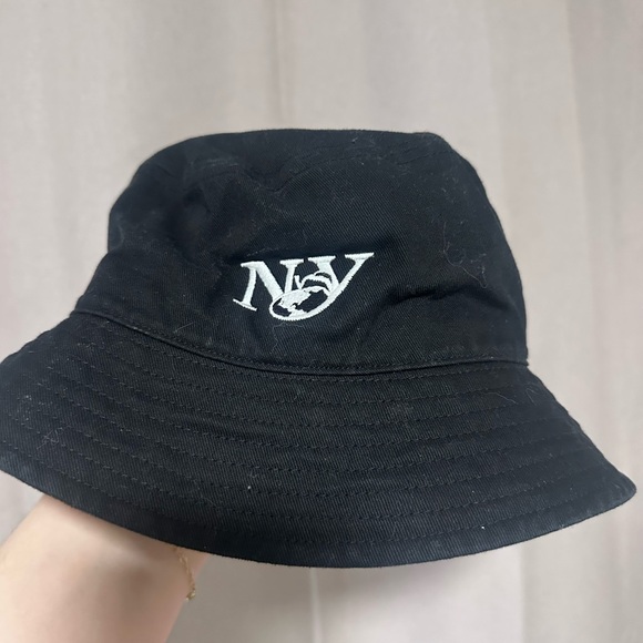 Kith & Kin - Picture 2 of 10